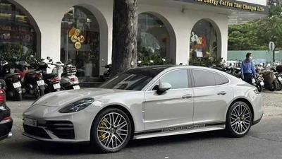 Porsche Panamera Turbo S được "Qua" Vũ đập hộp 15 tỷ chưa lái đã bán
