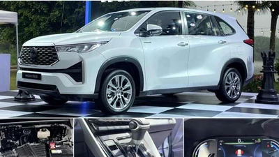 Toyota Innova Cross Hybrid chính thức giảm giá bán còn dưới 1 tỷ đồng