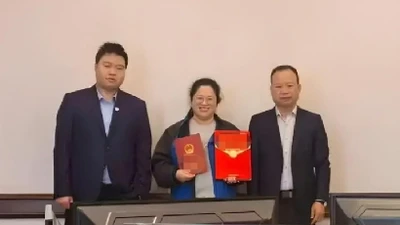 Ông chủ gây sốt vì chi 37 tỷ mua 18 căn hộ tặng nhân viên