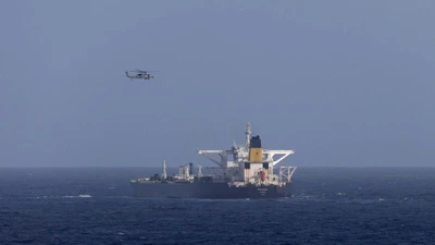 Tàu chở dầu trên biển