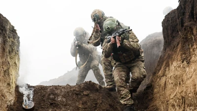 Pokrovsk bị bao vây, quân Ukraine phòng thủ thành “rùa trong bình”