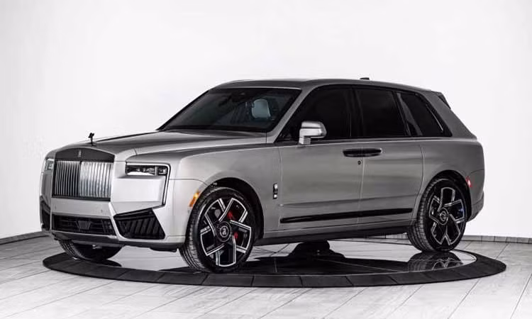 Ngắm Rolls-Royce Cullinan sang chảnh chống đạn súng trường và lựu đạn