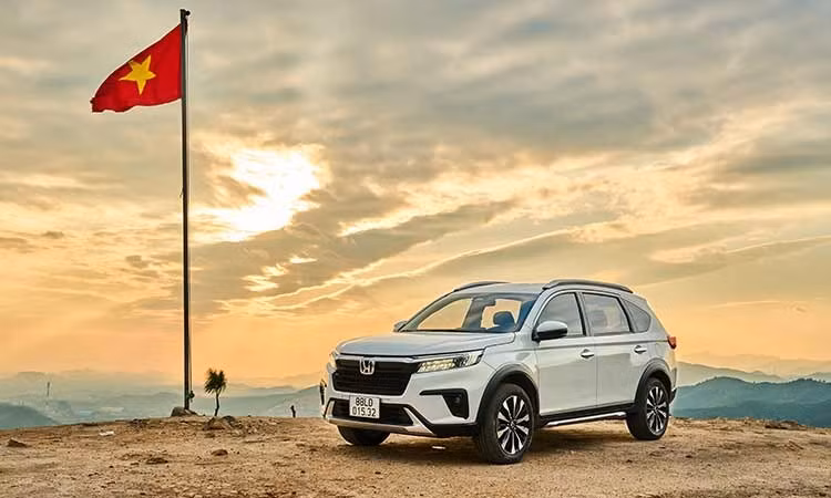 Giá xe Honda HR-V bản tiêu chuẩn được giảm còn 669 triệu đồng