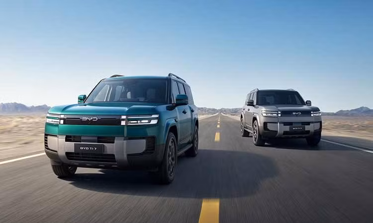 BYD Ti7 2026 mới có gì để "đấu" Toyota Land Cruiser và Defender?