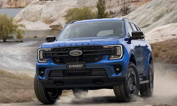 Ford Everest bị triệu hồi vì lỗi phần mềm điều khiển động cơ