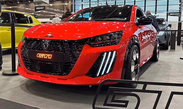 Peugeot e-208 GTi 2026 giá từ 49.646 USD- xe điện "nhỏ mà có võ"