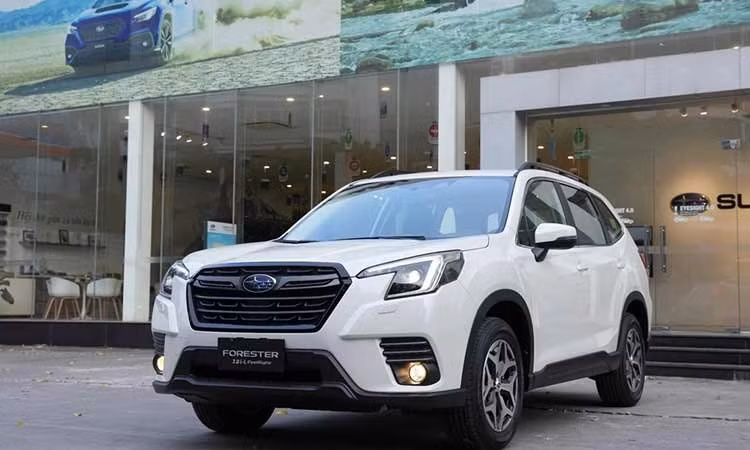 Subaru Forester tại Việt Nam "gây sốc", giảm tiền mặt đến 360 triệu đồng