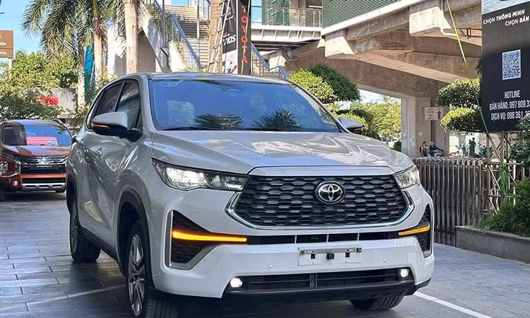 Doanh số ôtô hybrid tăng mạnh nhờ "đòn bẩy" thuế tiêu thụ đặc biệt