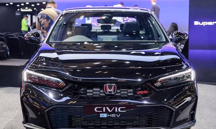 Chi tiết Honda Civic e:HEV RS 2026 thêm giả lập sang số S+ Shift