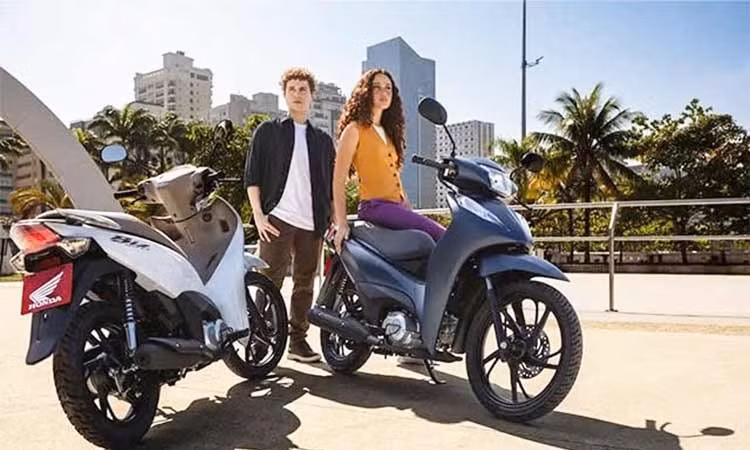 Ra mắt Honda Biz 125 - xe máy chạy xăng Ethanol giá gần 70 triệu đồng