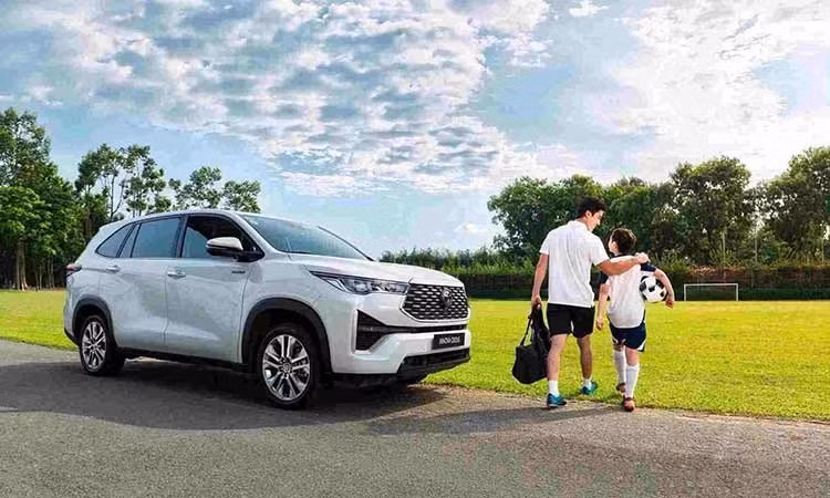 Toyota Việt Nam bán ra gần 7.100 xe trong tháng 7/2026