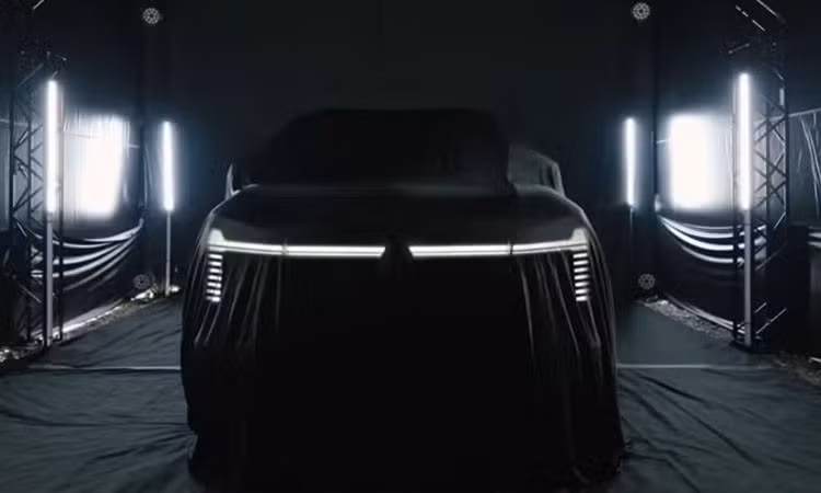 Mitsubishi bất ngờ hé lộ nội thất Pajero 2027 mới trước ngày ra mắt