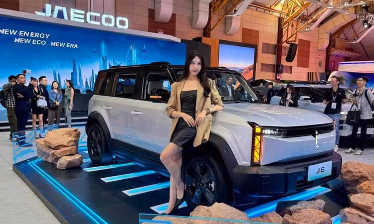 aecoo J6 chạy 200km "không ăn xăng", giá khoảng 799 triệu đồng tại Thái Lan