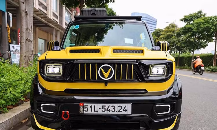 Dân chơi TP.HCM chi gần 500 triệu đồng độ "Bé Ba" VinFast VF3