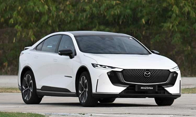 Mazda6e thuần điện chạy 654 km/sạc ra mắt Thái Lan, chờ về Việt Nam