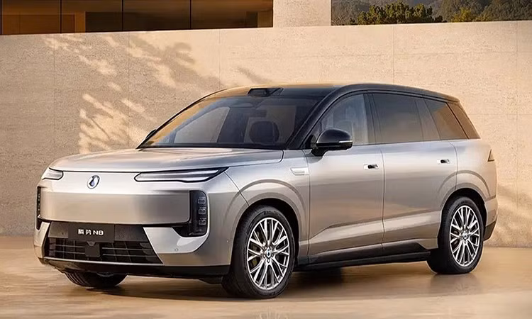 BYD Denza N8 rục rịch trình làng, động cơ mạnh hơn cả Ferrari F80