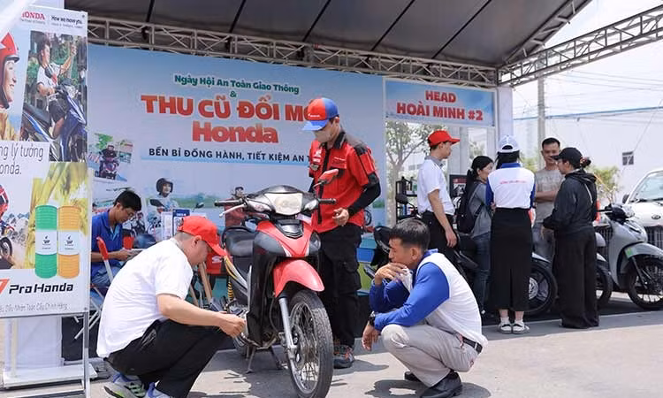 Honda Việt Nam triển khai “thu cũ đổi mới” cho người dùng xe máy