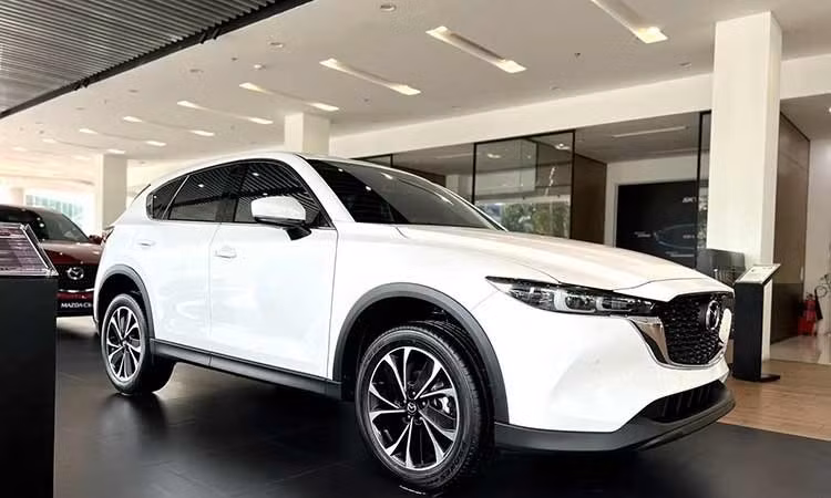 Mazda CX-5 ra mắt bản giá rẻ chỉ 699tr, tăng sức ép lên Ford Territory