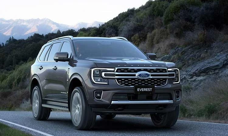 Ra mắt Ford Everest Platinum 2026 máy dầu 2.0L, giá bán từ 1,4 tỷ đồng