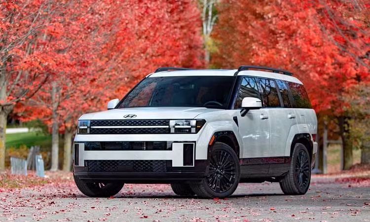 Hyundai SantaFe Hybrid 2026 made in Vietnam từ 1,27 tỷ tại Thái Lan có gì