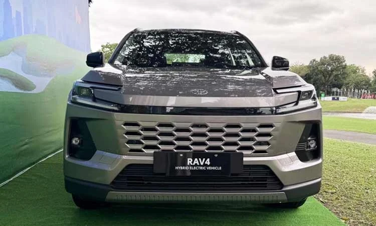 Toyota RAV4 Hybrid 2026 lộ giá bán chỉ từ 978 triệu tại Đông Nam Á