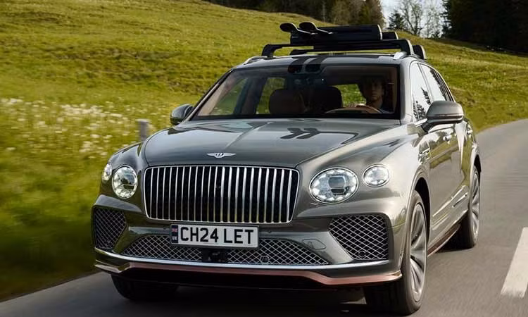 [GALELLRY] Bently Bentayga EWB Chalet gần 12 tỷ của KOL TikTok và Instagram