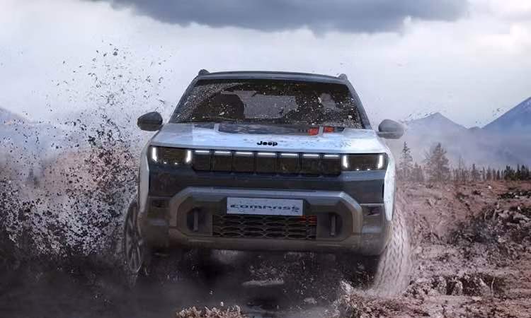 Jeep Compass - xe điện off-road 375 mã lực, sạc 27 phút chạy 600km