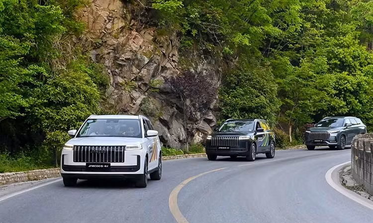 Omoda C5 SHS-H mới ra mắt Việt Nam chạy gần 1.000 km/ 1 bình xăng