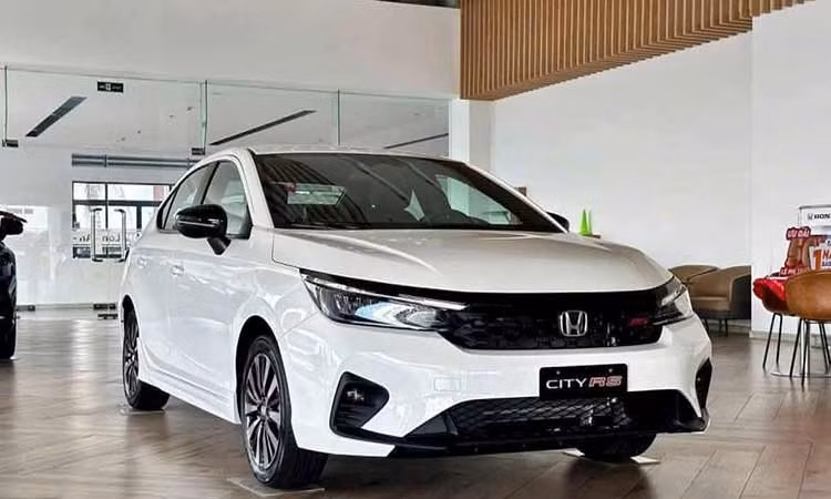 Honda City giảm 100% phí trước bạ "đua doanh số" Toyota Vios và Mazda2