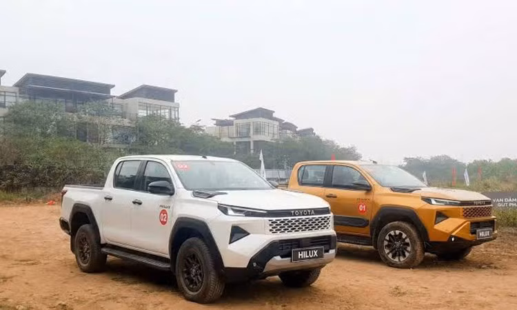 Toyota Hilux bất ngờ vượt mặt Ford Ranger trong tháng 6/2026