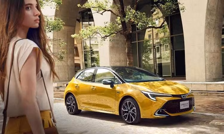 Mục sở thị Toyota Corolla Sport 60th màu độc, hơn 551 triệu đồng