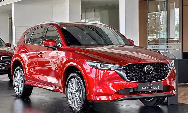 Mazda CX-5 giảm giá còn 689 triệu đồng, xây chắc ngôi "vua phân khúc"