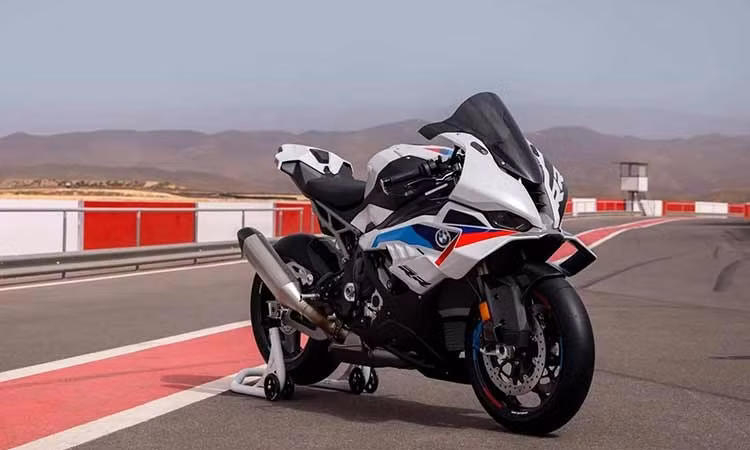 Triệu hồi gần 17.000 siêu môtô BMW S1000 RR vì lỗi khoá điện