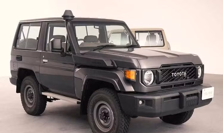 Toyota Land Cruiser 70 "cộc" vẫn là hàng hot ở Dubai sau hơn 40 năm