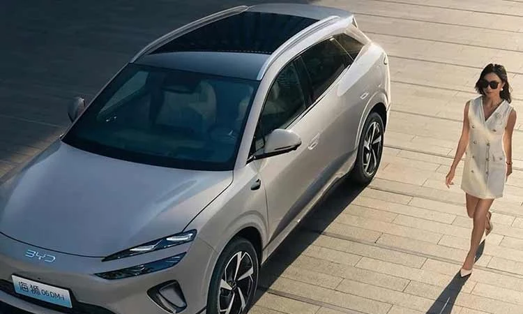BYD Sealion 06 DM-i 2026 ra mắt, xe SUV hybrid siêu tiết kiệm nhiên liệu