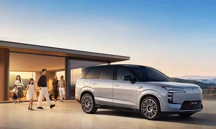 BYD Denza N8L 2027 từ hơn 1,1 tỷ đồng, chạy 430km không "ăn xăng"