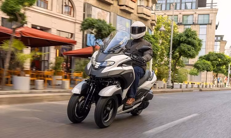 Yamaha Tricity 300 ABS 2026 ra mắt - xe tay ga 3 bánh siêu an toàn