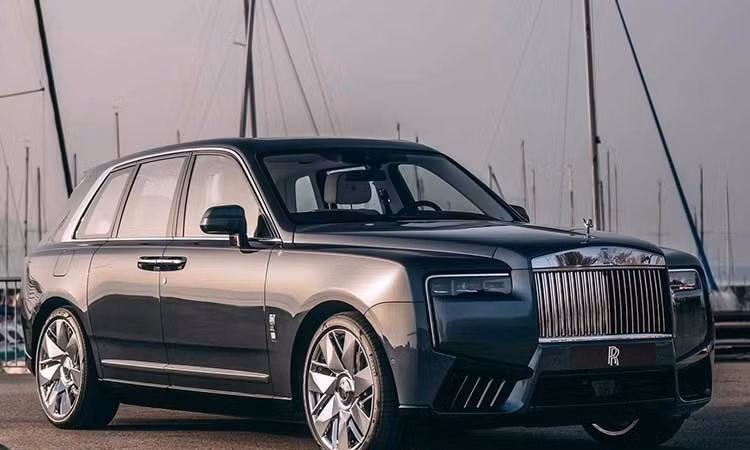 Ngắm bộ tứ Rolls-Royce Cullinan bespoke siêu sang phong cách du thuyền