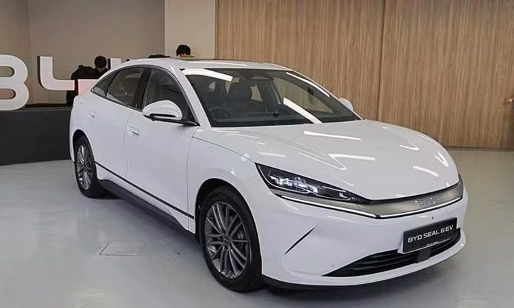 Chi tiết BYD Seal 6 phiên bản rẻ chỉ 639 triệu đồng, chạy 410 km/sạc