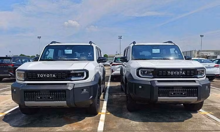 Cả dàn xe Toyota Land Cruiser FJ 2026 cập cảng Việt Nam, chờ ra mắt