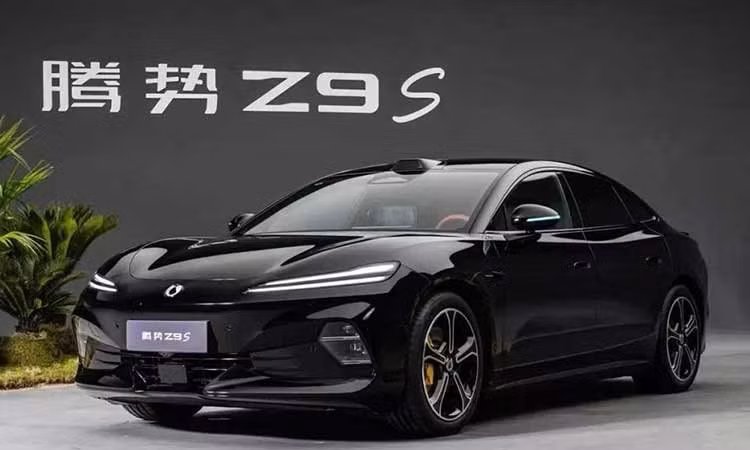 BYD Denza Z9S hơn 1,1 tỷ đồng - lăn bánh được 1.100 km, kèm sạc siêu nhanh