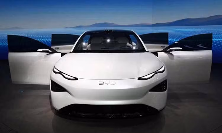 BYD Seal 08 - sedan cỡ lớn chạy tới 300 km "không uống 1 giọt xăng"