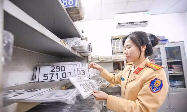 Miễn lệ phí trước bạ xe máy, giảm 50% lệ phí trước bạ ôtô đến 28/2/2027
