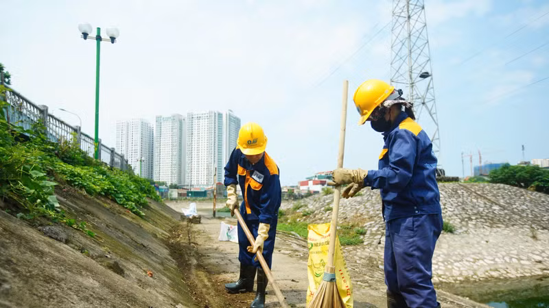 Hà Nội xử lý rác thải tâm linh: Hồ Hạ Đình thay đổi diện mạo rõ rệt