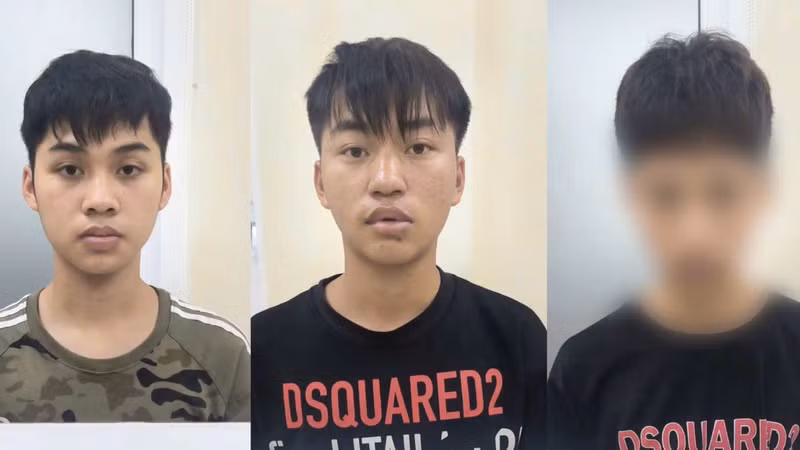 Thanh thiếu niên mang hung khí gây rối trật tự công cộng tại Hà Nội