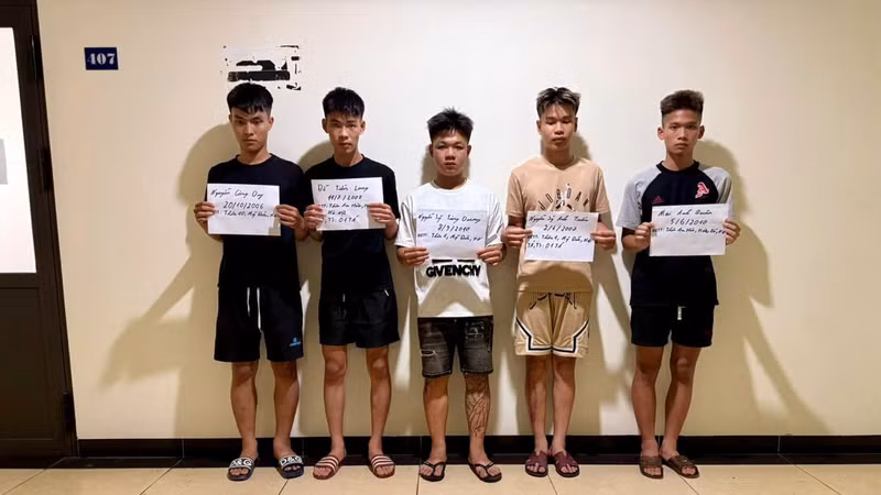 Công an Hà Nội xử lý các nhóm thanh niên tụ tập, gây rối trật tự