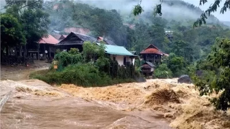 Cảnh báo mưa lớn kéo dài, Bắc Bộ đối mặt nguy cơ lũ quét và ngập lụt