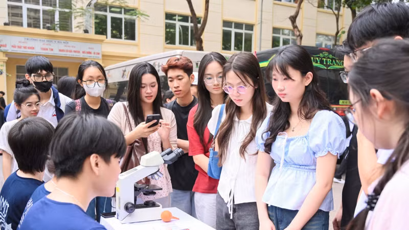 Nhiều thay đổi trong tuyển sinh đại học Y Hà Nội từ 2026