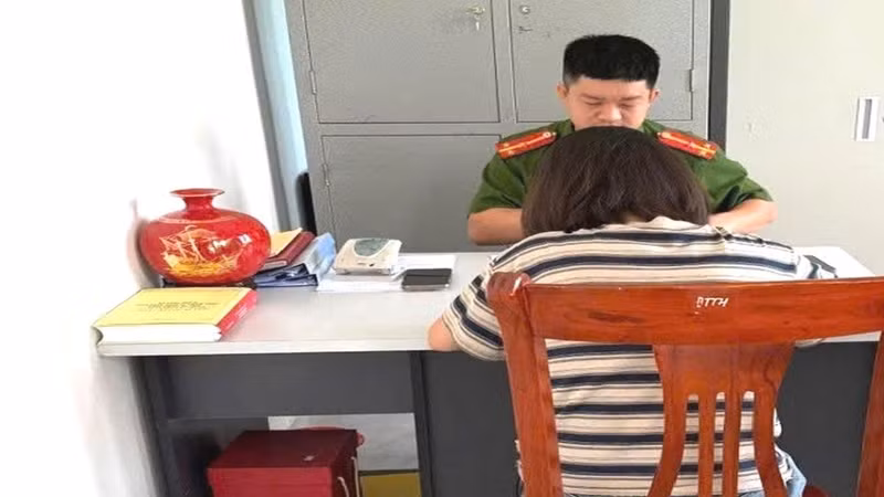 Người dùng Facebook bị phạt vì đăng tin sai sự thật về du lịch Cửa Lò