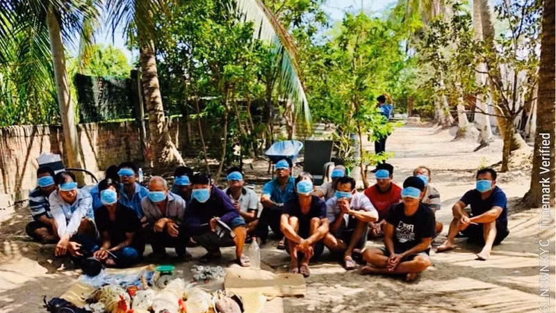 Công an Vĩnh Long phá sới đá gà, bắt giữ nhiều đối tượng